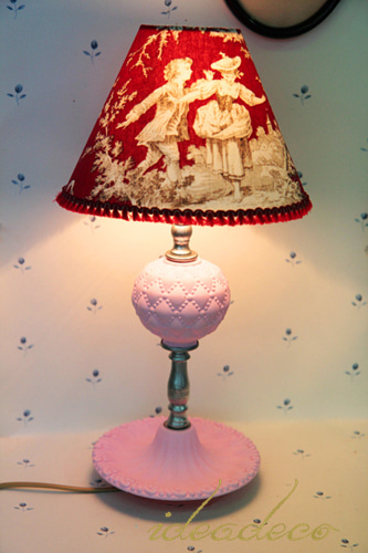 [Sale!!] 빈티지 베이비 핑크 컬러의 비스크 테이블 램프